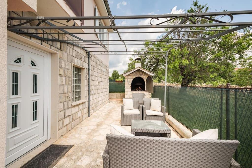 Holiday Home Goranka Zmijavci Exterior foto